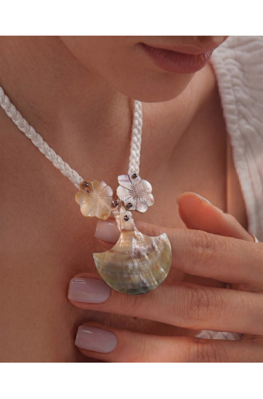 Bali Handmade Shell Necklace Bali Handmade Shell Necklace